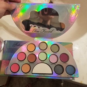Too face Life's a Festival Palette